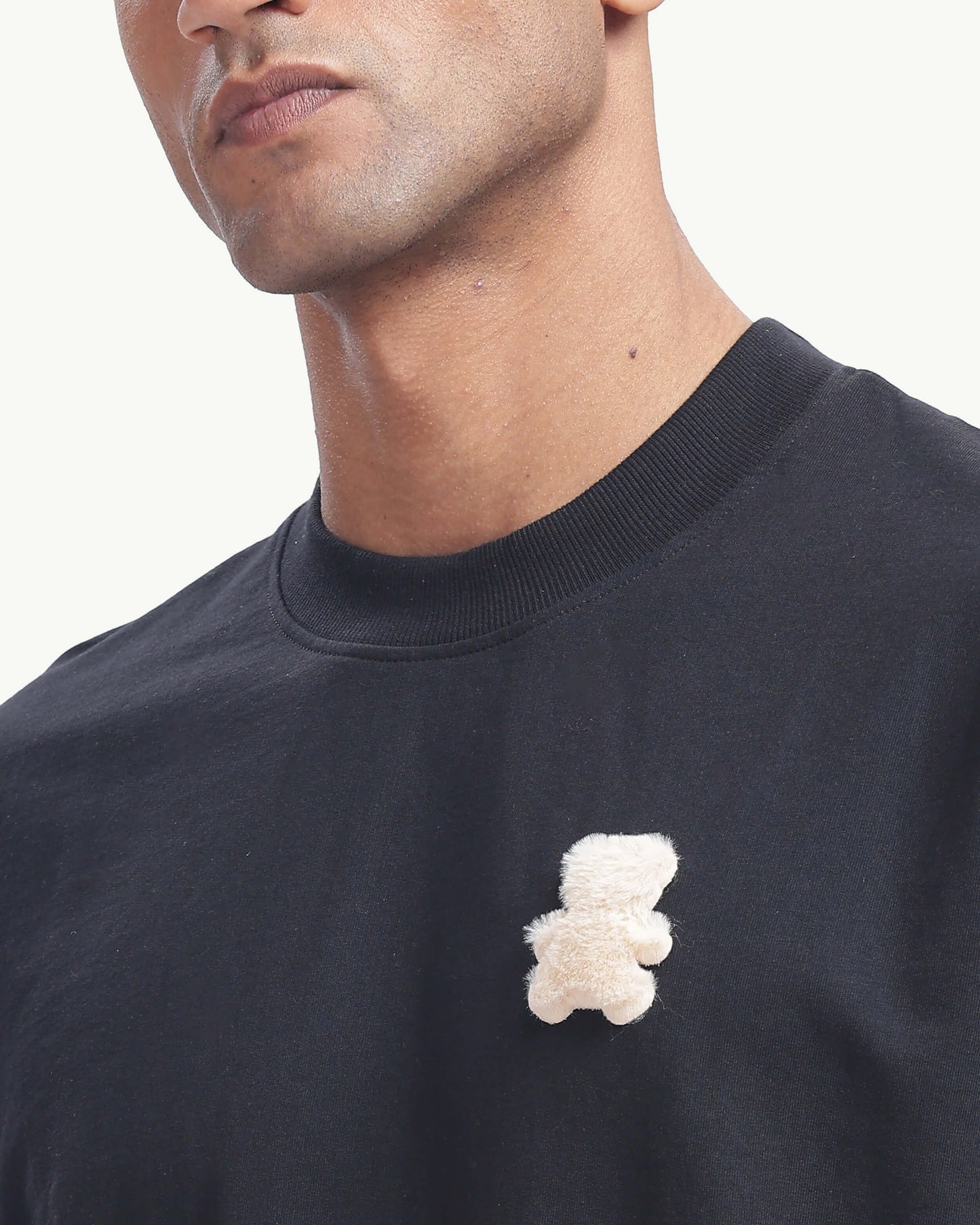 THE SILENT SHADOW (BLACK)